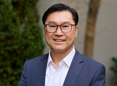 Photograph of Simon Chen